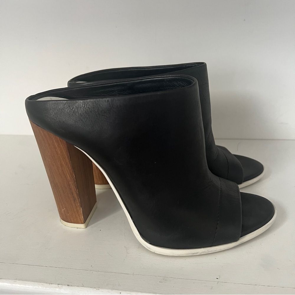 Vince Allison leather mule booties Women’s Size 6.5 Black Wood